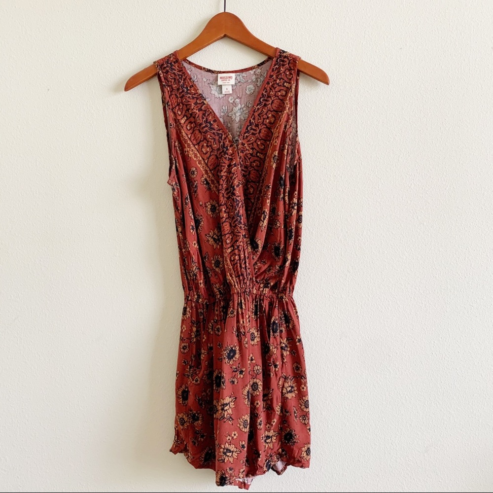 5/$25 Mossimo sunflower v neck romper